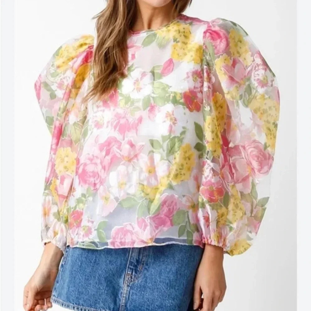 Olivaceous Bubble Sleeve Floral Top Size Medium‎ NWT